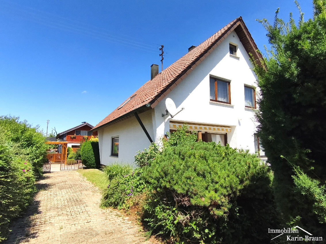 Au�enansicht m. Zufahrt